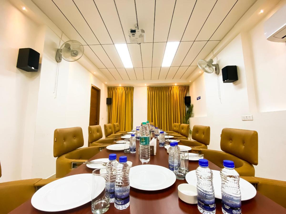 Sky Suites คูร์เคาน์ ภายนอก รูปภาพ