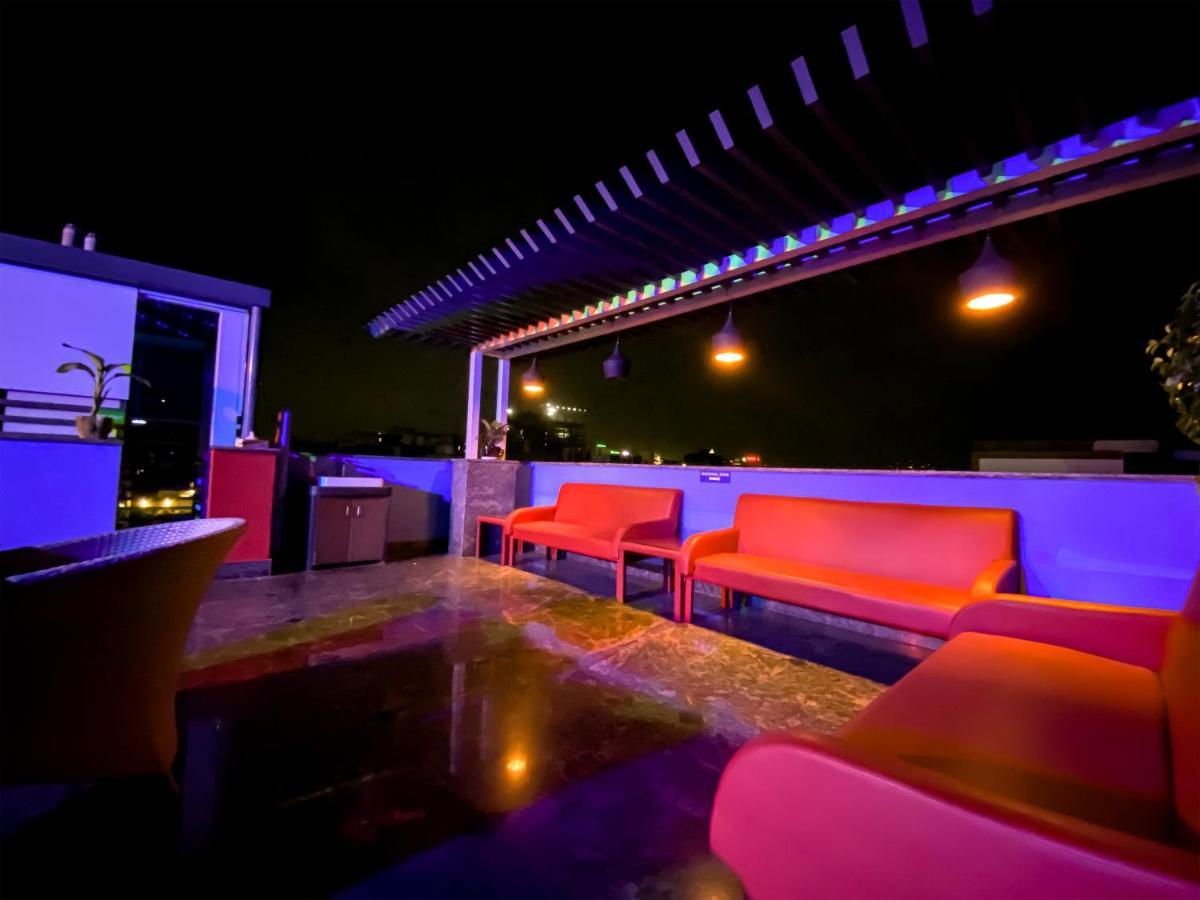 Sky Suites คูร์เคาน์ ภายนอก รูปภาพ